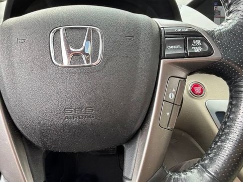 Used 2017 Honda Odyssey Touring Elite image 13