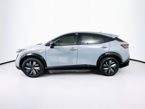 Used 2023 Nissan Ariya AWD image 4