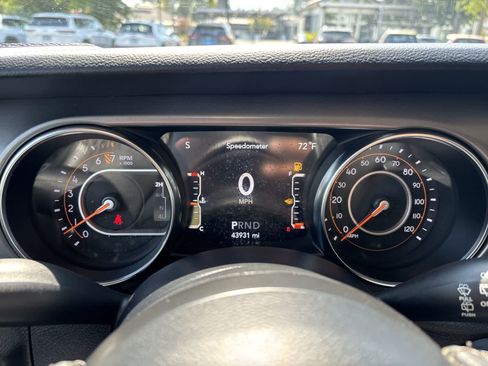 Used 2022 Jeep Wrangler Unlimited Sport AWD/4WD image 14