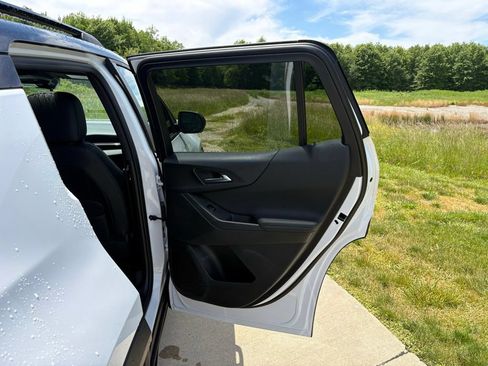 New 2026 Chevrolet Equinox LT w/ Convenience Package II FWD image 42