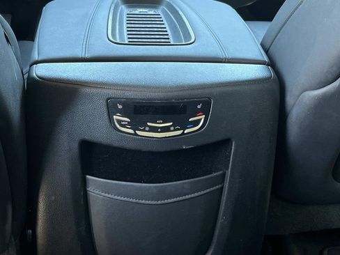 Used 2018 Cadillac Escalade Luxury AWD/4WD image 18