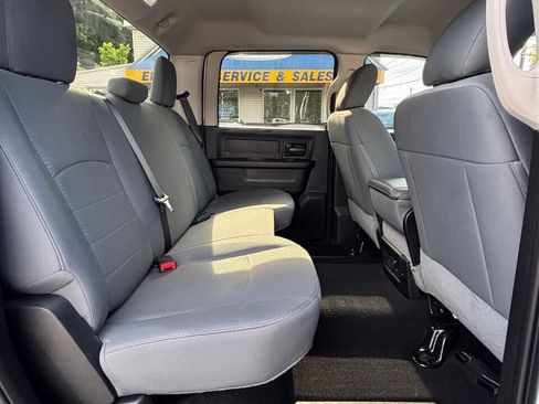 Used 2018 RAM 2500 Tradesman w/ Chrome Appearance Group AWD/4WD image 16