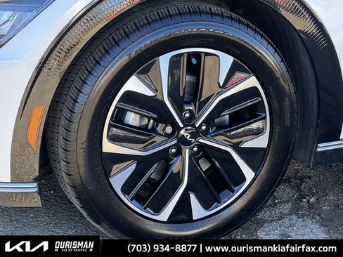 Used 2023 Kia EV6 Wind image 30