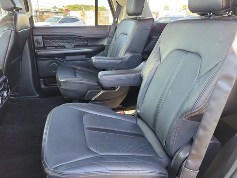 Used 2020 Ford Expedition Platinum image 15