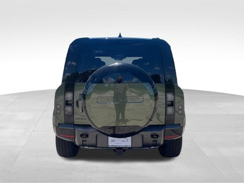 New 2026 Land Rover Defender 110 X-Dynamic SE AWD/4WD image 4