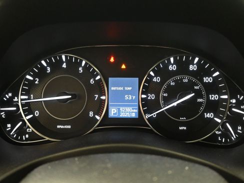 Used 2019 Nissan Armada Platinum w/ Captain's Chairs Package image 22