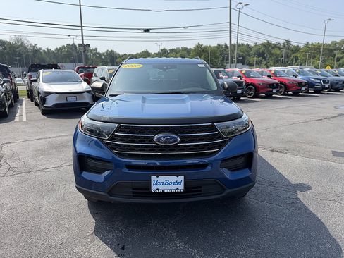 Used 2020 Ford Explorer XLT w/ Comfort Package AWD/4WD image 10