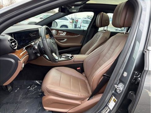 Used 2017 Mercedes-Benz E 300 image 11