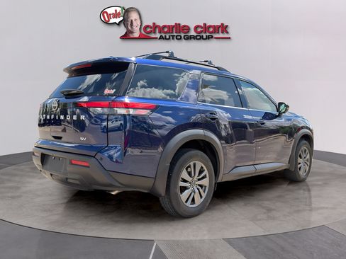 Certified 2023 Nissan Pathfinder SV FWD image 5