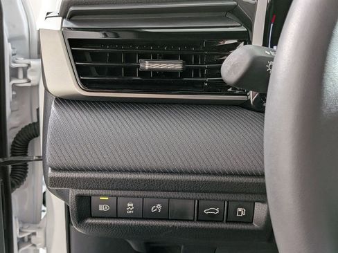 Used 2026 Toyota Camry SE w/ Convenience Package FWD image 12