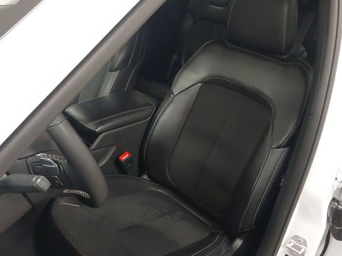 Used 2024 Jeep Grand Cherokee L Laredo image 22