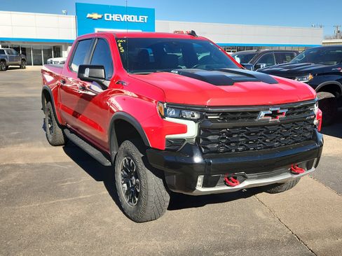 Used 2023 Chevrolet Silverado 1500 ZR2 w/ Technology Package image 6