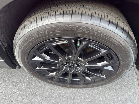 Certified 2026 MAZDA CX-70 3.3 Turbo w/ Preferred Package image 34