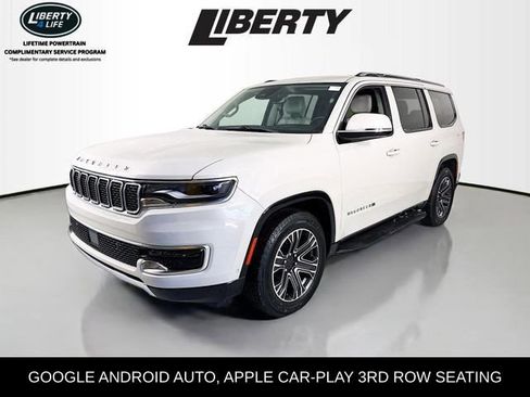 Used 2022 Jeep Wagoneer Series III image 3