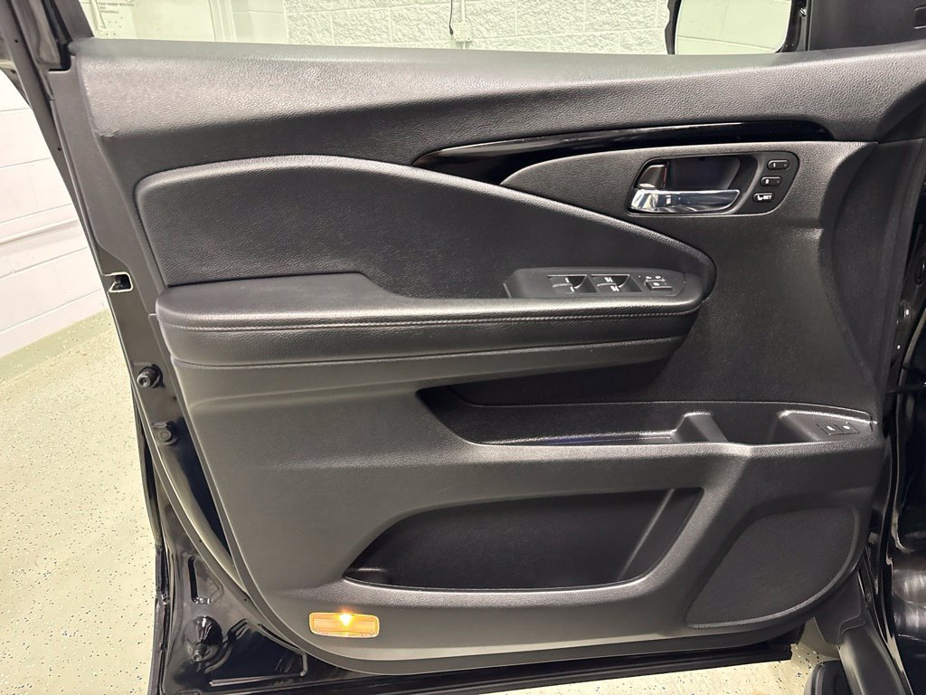 Used 2022 Honda Pilot Elite image 14