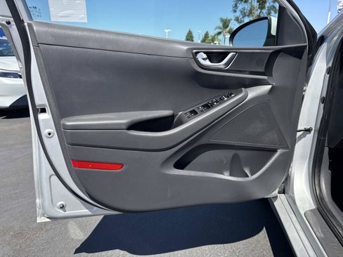 Used 2017 Hyundai Ioniq SEL FWD image 20