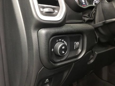 Used 2023 RAM 1500 Big Horn AWD/4WD image 9