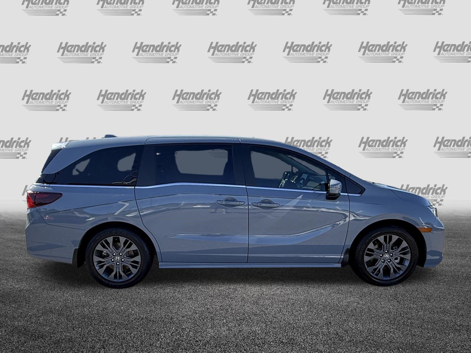Used 2025 Honda Odyssey Touring image 11