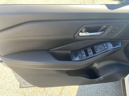 Certified 2024 Nissan Rogue SL w/ SL Premium Package image 12