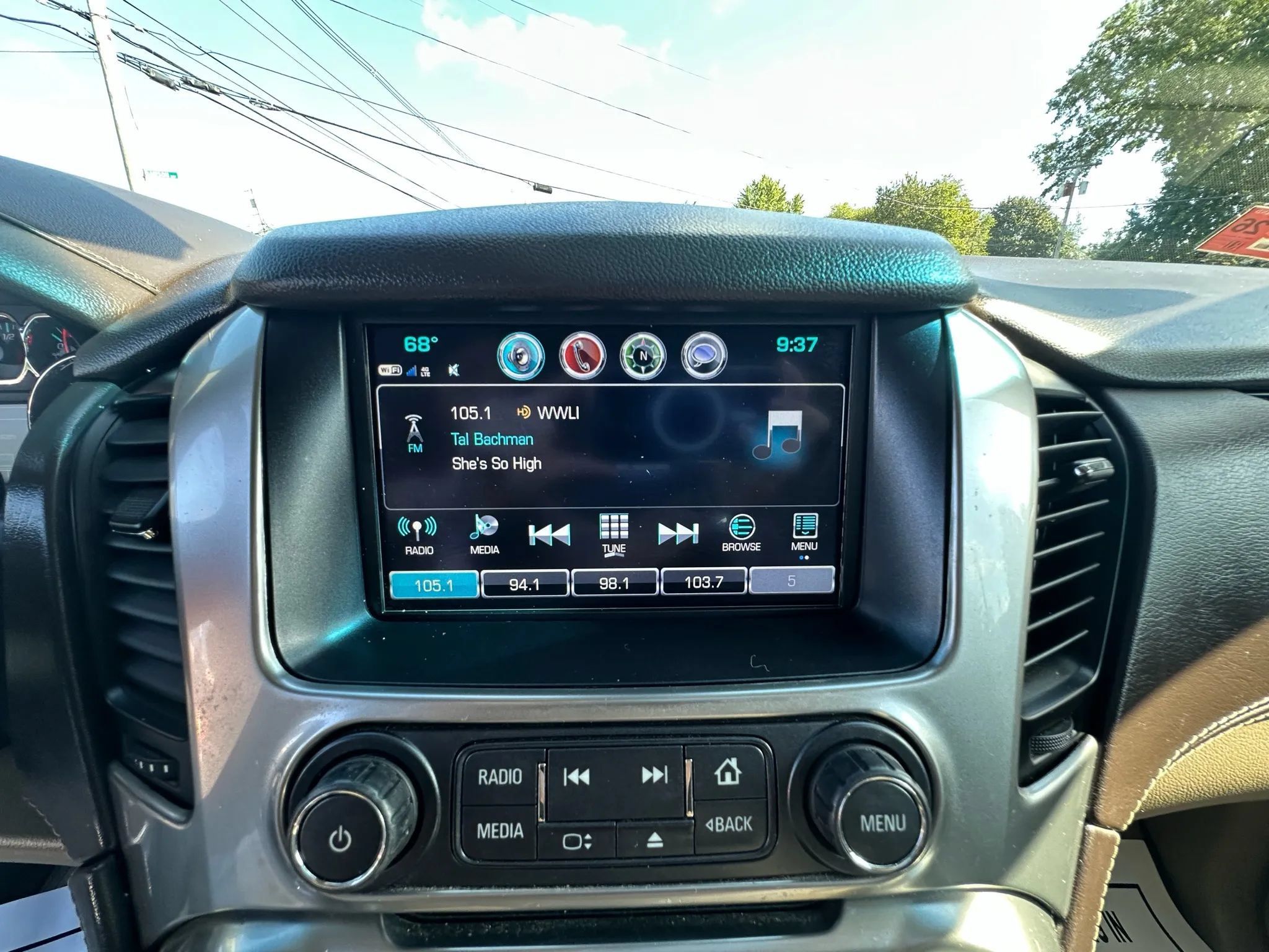 Used 2019 Chevrolet Suburban LT AWD/4WD image 21