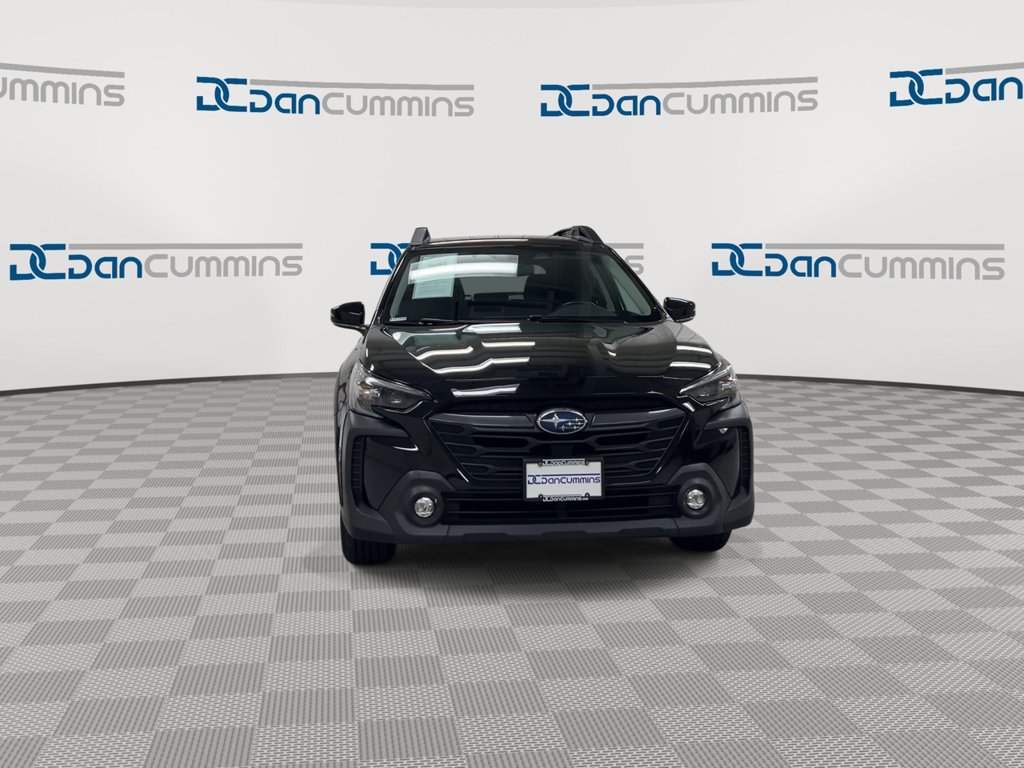 Used 2023 Subaru Outback Premium AWD/4WD image 3