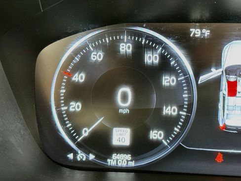 Used 2019 Volvo XC60 T5 Inscription w/ Protection Package AWD/4WD image 17