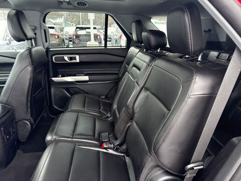 Used 2023 Ford Explorer XLT w/ Equipment Group 202A image 18
