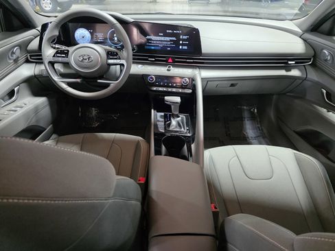 Certified 2023 Hyundai Elantra SEL w/ Convenience Package image 18