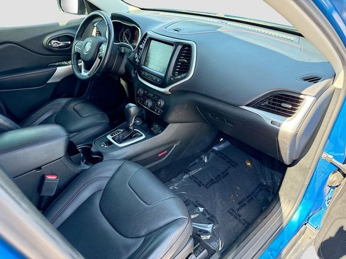 Used 2018 Jeep Cherokee Trailhawk w/ Quick Order Package 27L image 13