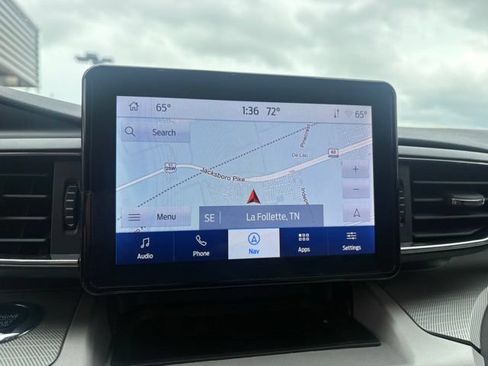 Used 2024 Ford Explorer XLT w/ Equipment Group 202A AWD/4WD image 17