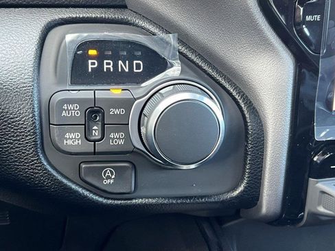 New 2026 RAM 1500 4x4 Crew Cab image 42