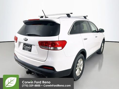 Used 2016 Kia Sorento LX AWD/4WD image 7