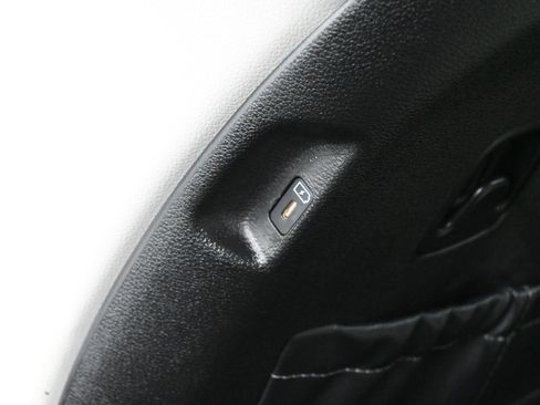 Used 2024 Kia Telluride EX w/ EX Captain's Chair Package image 20