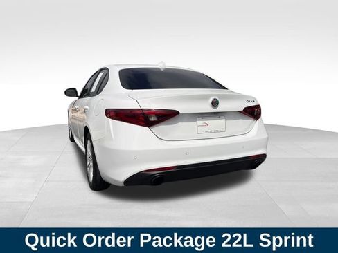 Used 2022 Alfa Romeo Giulia Sprint RWD image 3