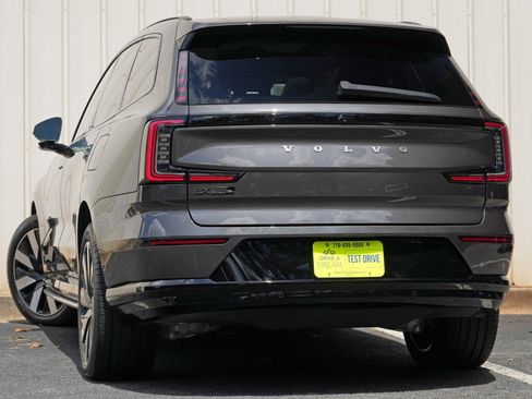 Used 2025 Volvo EX90 Ultra AWD/4WD image 6