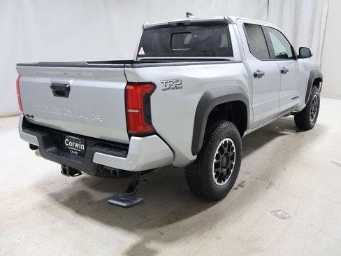 New 2026 Toyota Tacoma TRD Off-Road AWD/4WD image 4