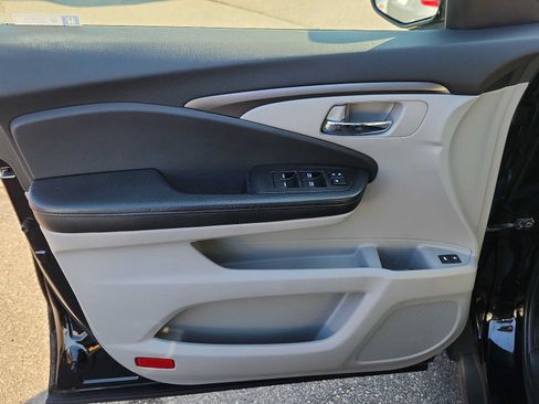 Used 2018 Honda Pilot EX-L image 12