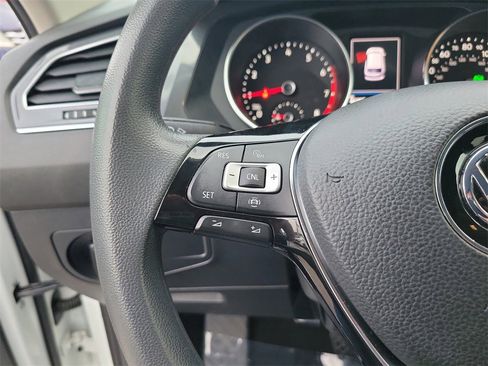 Certified 2021 Volkswagen Tiguan S image 19