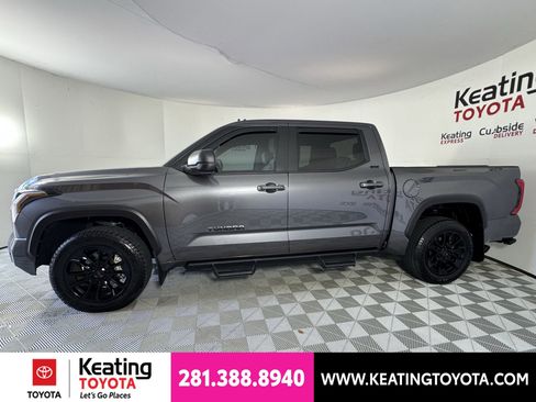 Used 2025 Toyota Tundra SR5 w/ SR5 Premium Package AWD/4WD image 8