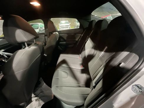 Used 2025 Hyundai Elantra Sport image 29