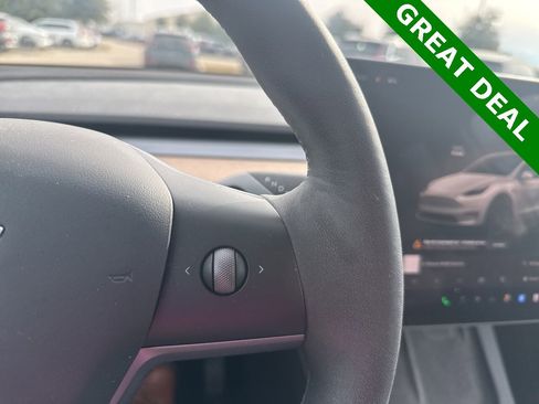 Used 2023 Tesla Model Y Long Range image 21