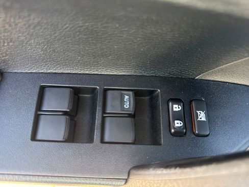 Used 2015 Toyota Corolla L image 15