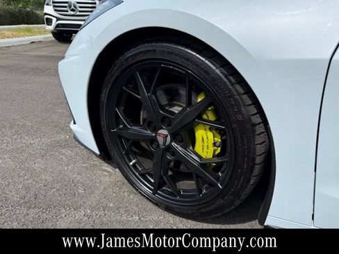 Used 2022 Chevrolet Corvette Stingray Premium Conv w/ Z51 Performance Package image 9
