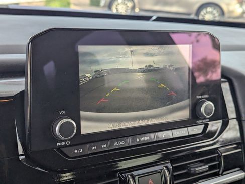 Certified 2024 Nissan Pathfinder SV w/ Lighting Package (N92) image 22