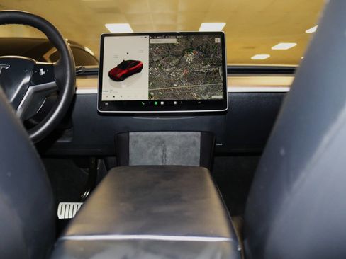 Used 2023 Tesla Model Y Performance image 47