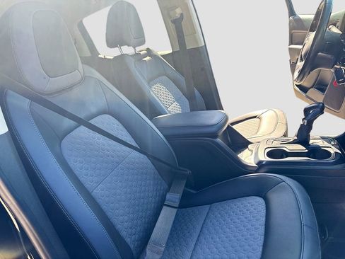 Used 2022 Chevrolet Colorado Z71 AWD/4WD image 27