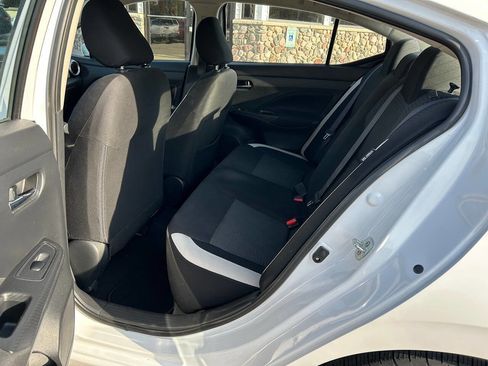 Used 2021 Nissan Versa SV image 17