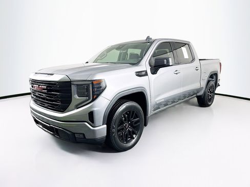 Used 2023 GMC Sierra 1500 Elevation RWD image 3