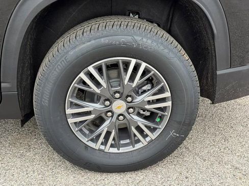 New 2026 Chevrolet Traverse LT w/ LPO, Floor Liner Package image 4