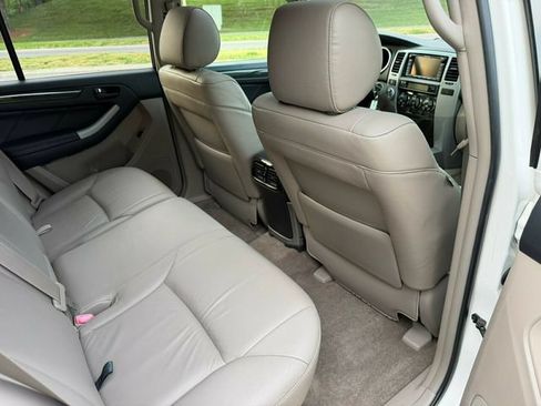 Used 2005 Toyota 4Runner Limited AWD/4WD image 30